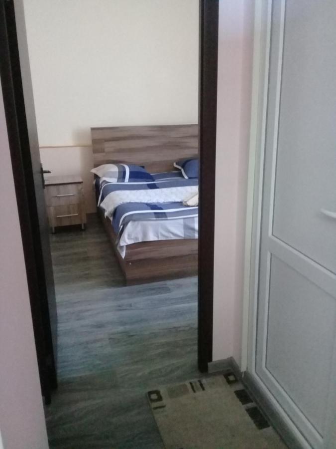 Apartment Giorgi In Szenaki Kültér fotó