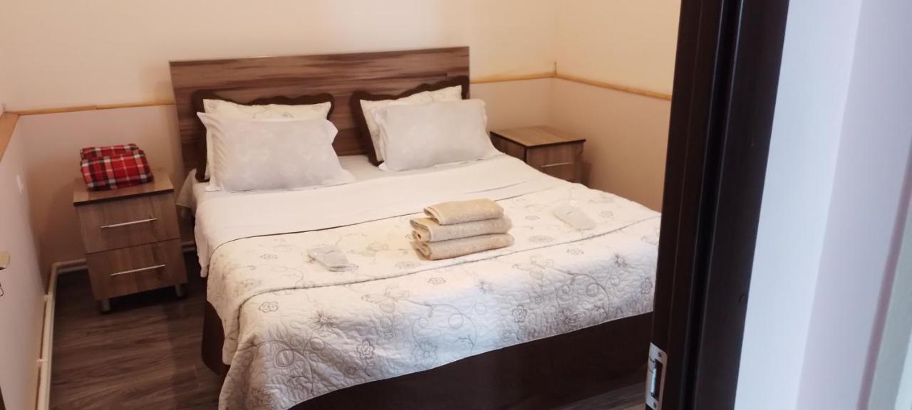 Apartment Giorgi In Szenaki Kültér fotó