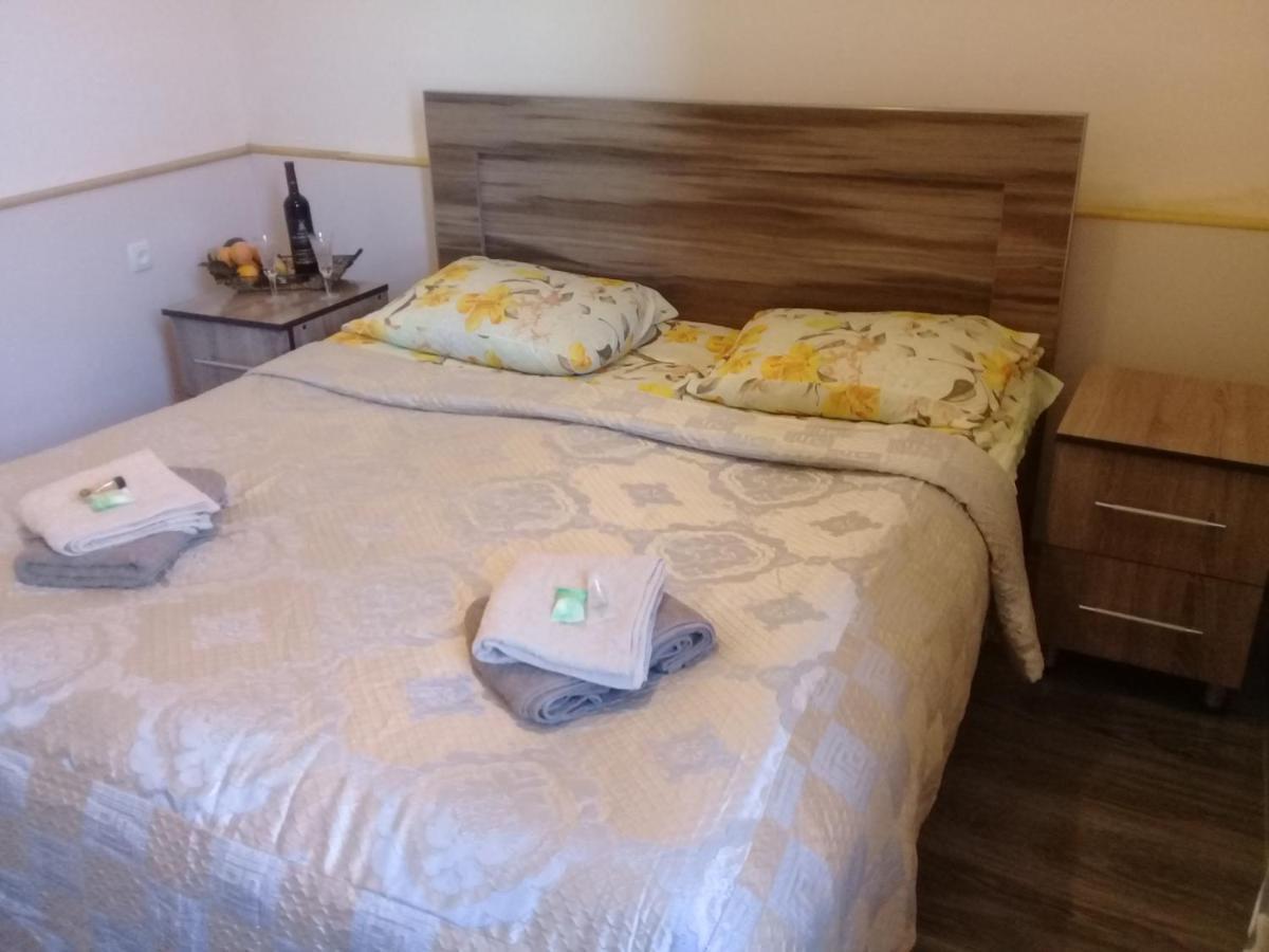 Apartment Giorgi In Szenaki Kültér fotó